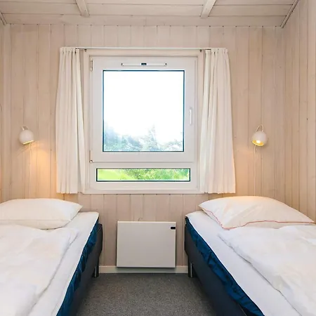 8 Person In Hj Rring Holiday home