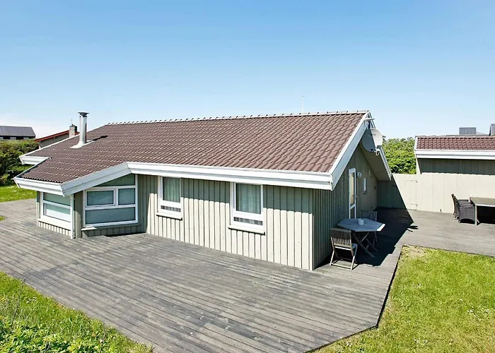 8 Person In Hjorring-by Traum