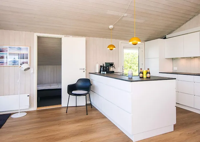 8 Person In Hjorring-by Traum