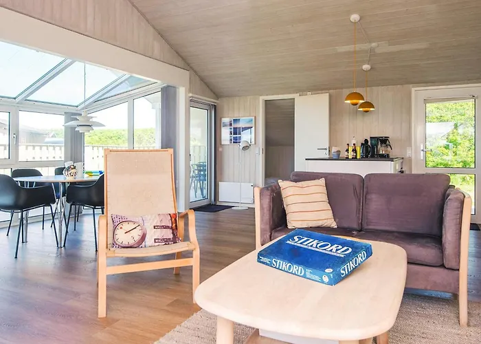 8 Person In Hjorring-by Traum